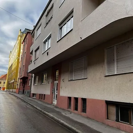 Downtown Apartament *