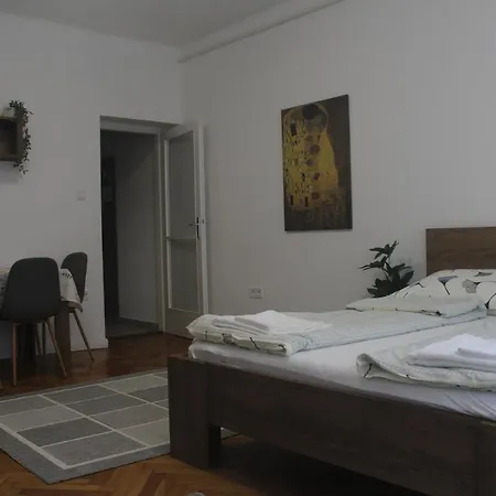 Downtown Apartmán Pětikostelí