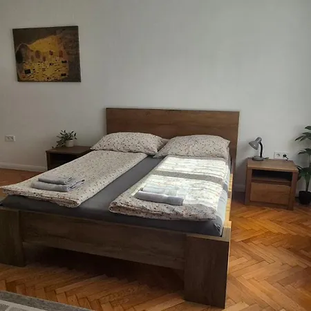 Downtown Appartamento Pécs